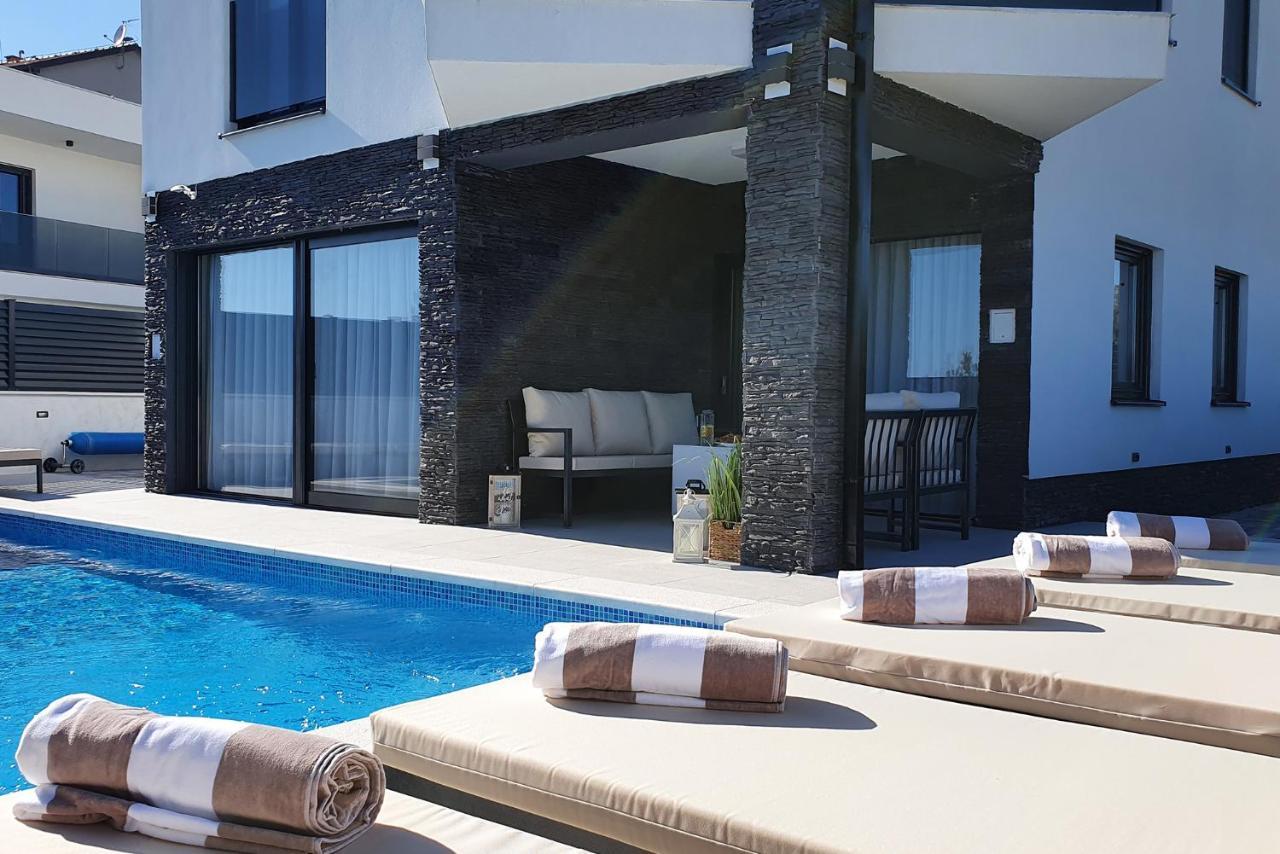 Villa Black Pearl Σίμπενικ Εξωτερικό φωτογραφία
